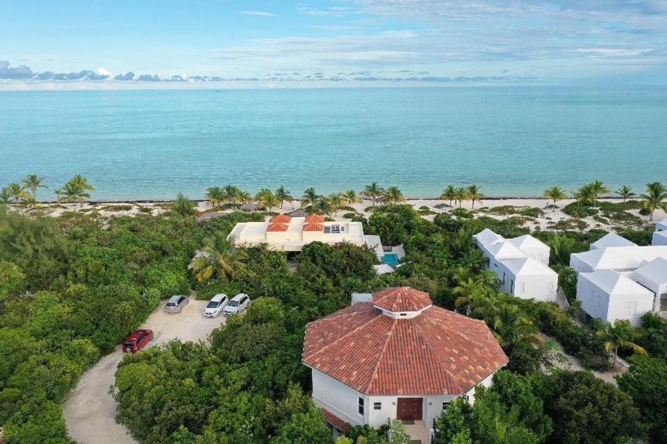 Esencia Cottage Long Bay ภายนอก รูปภาพ